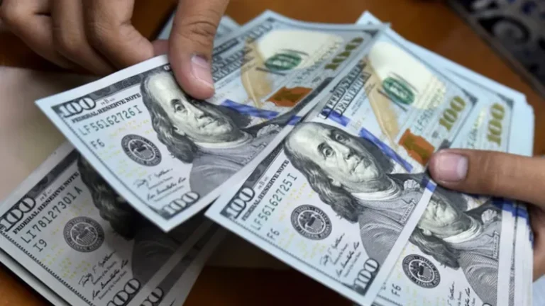 Cambio de rumbo: el Gobierno interviene directamente en el precio del dólar