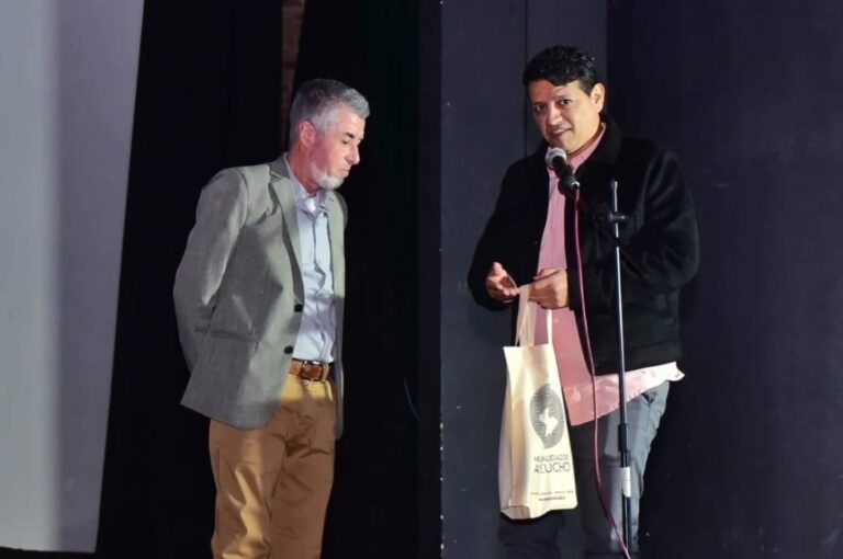 Presentan la miniserie Paralelo 52