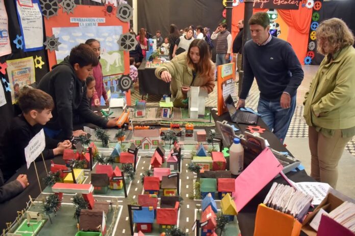 570318165_18197960308321120_4069349378935052220_n