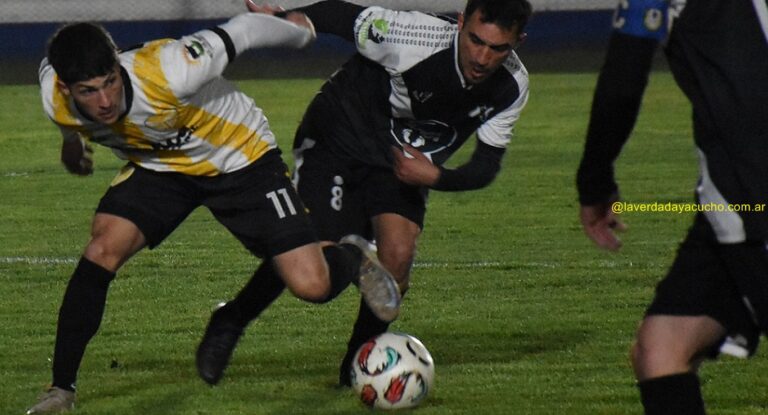 Fútbol de la URD: Estrada se adelantó a Juventud Unida 3×1