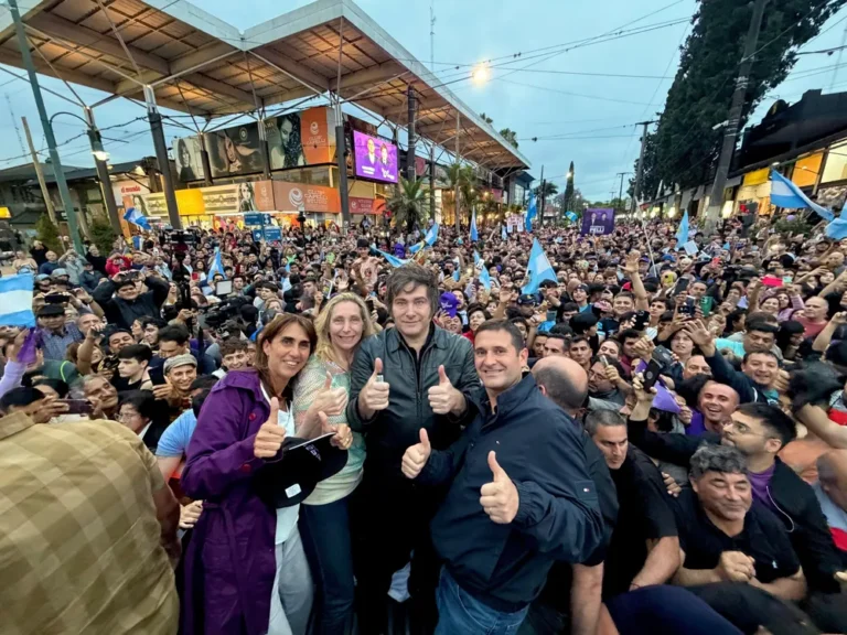 Cierre de campaña: LLA ajusta detalles, sin confirmar la presencia de Javier Milei el miércoles en Ezeiza