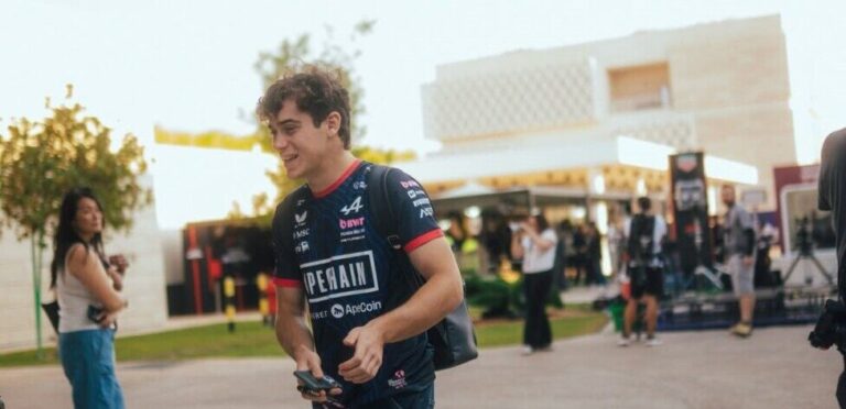 F1: Colapinto llegó a Qatar y habló con Campeones