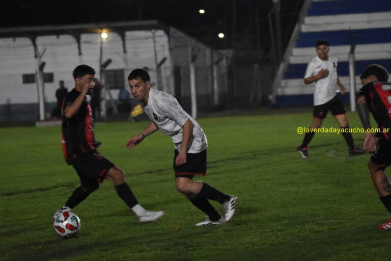 Fútbol de la URD: Un Independiente, muy oportuno, derrotó a Sarmiento