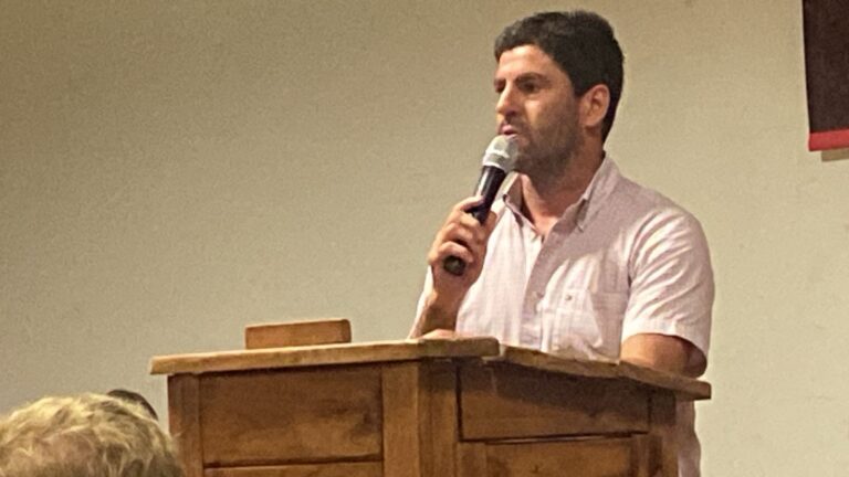 Se realizaron el acto y cena programados por la UCR