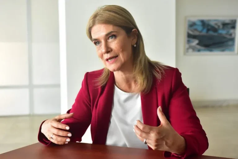 Verónica Magario resiste: finalmente no asume como diputada y por ahora le bloquea un cargo clave a La Cámpora