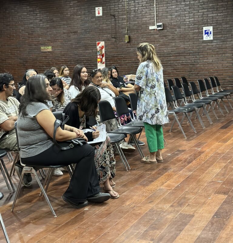 Reunión informativa con nuevos ingresantes y actuales residentes de casas estudiantiles