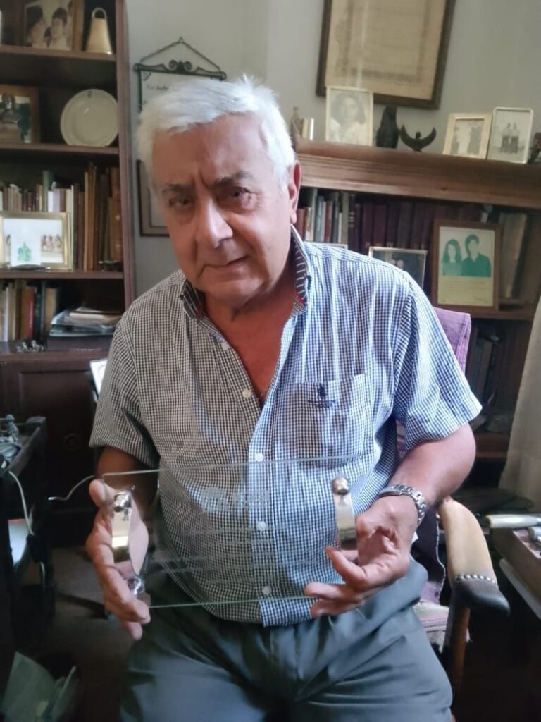 La Sociedad Rural de Ayacucho reconoció a Oscar Solanet por el legado de Gato y Mancha