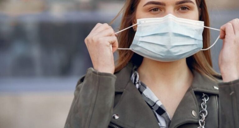 ¿Vuelve el barbijo?: el consejo de un infectólogo ante el avance de la gripe A