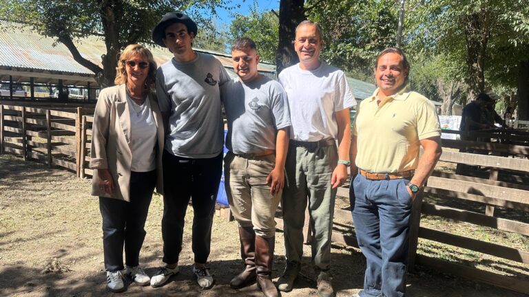 La Escuela Agropecuaria Nº1 volvió a la Expo Ovina de Ayacucho tras 20 años y presenta cuatro ejemplares