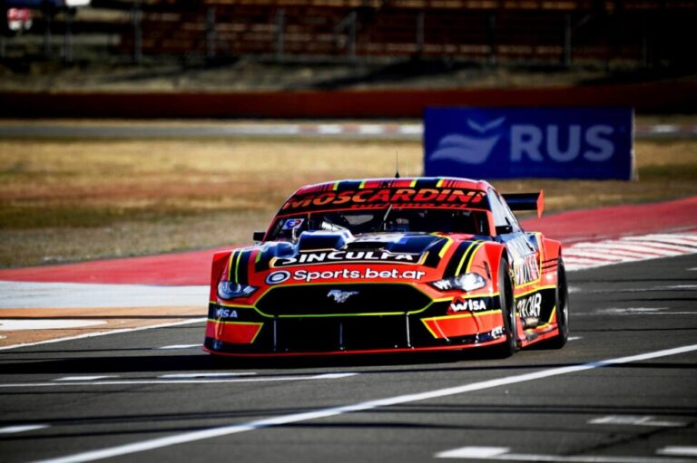 Resonante debut de Nicolás Moscardini en el Turismo Carretera