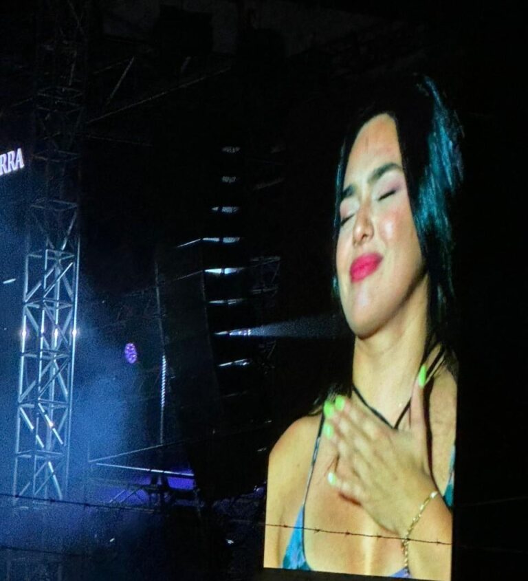 Fiesta del Ternero: Música y fervor de fiesta en el Patio de Tierra