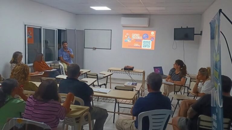 Se presentaron los programas de acompañamiento al sector microemprendedor local.