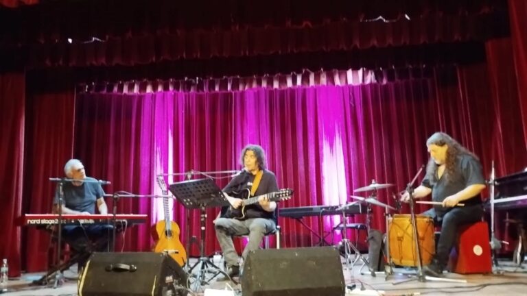 Luis Salinas presentó su música en Ayacucho