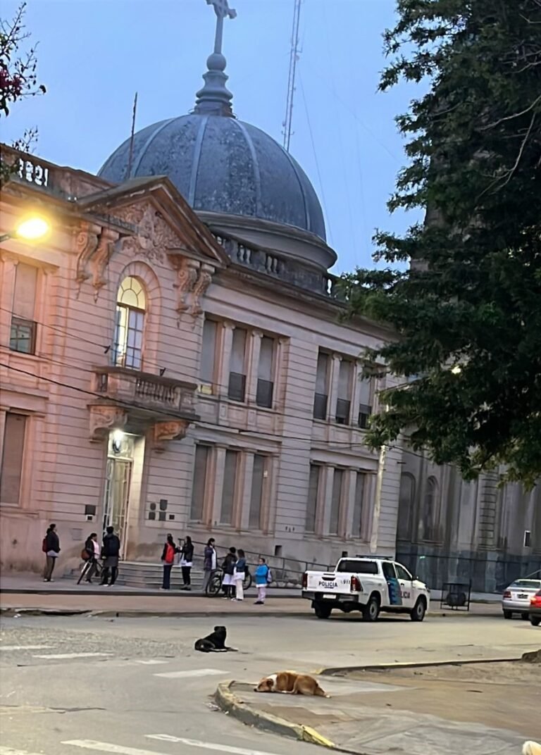 Suspenden las clases por robo en la Escuela N°1