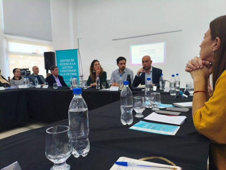 𝐏𝐫𝐢𝐦𝐞𝐫𝐚 𝐌𝐞𝐬𝐚 𝐓𝐞𝐫𝐫𝐢𝐭𝐨𝐫𝐢𝐚𝐥 𝐬𝐨𝐛𝐫𝐞 𝐜𝐨𝐧𝐟𝐥𝐢𝐜𝐭𝐢𝐯𝐢𝐝𝐚𝐝𝐞𝐬 𝐞𝐧 𝐞𝐧𝐭𝐨𝐫𝐧𝐨𝐬 𝐝𝐢𝐠𝐢𝐭𝐚𝐥𝐞𝐬