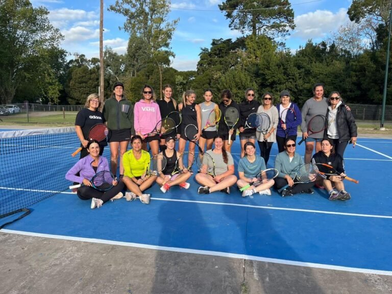 Exitoso encuentro de tenis femenino en el Tiro Federal de Ayacucho
