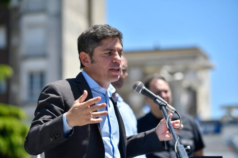 “Si la Argentina hoy no está incendiada es por los intendentes”, lanzó Kicillof tras el reclamo por el SAE