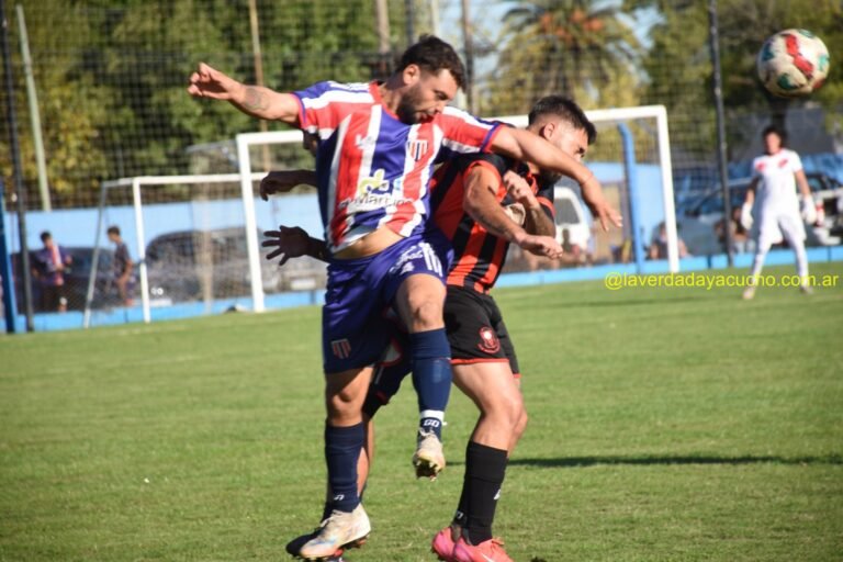 Fútbol de la URD: Triunfo del DEFE y derrota de Sarmiento. Caía Atlético en Vela
