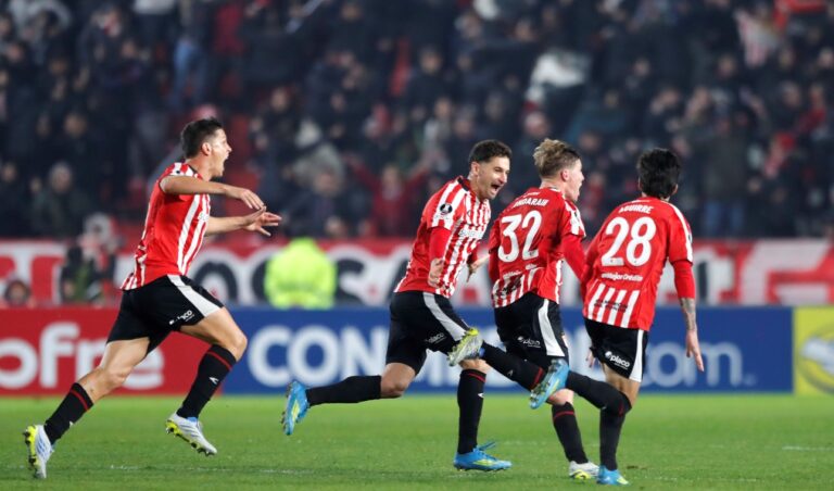 Mística Pincha: lo ganó con un gol agónico a los 91′ y se metió a octavos