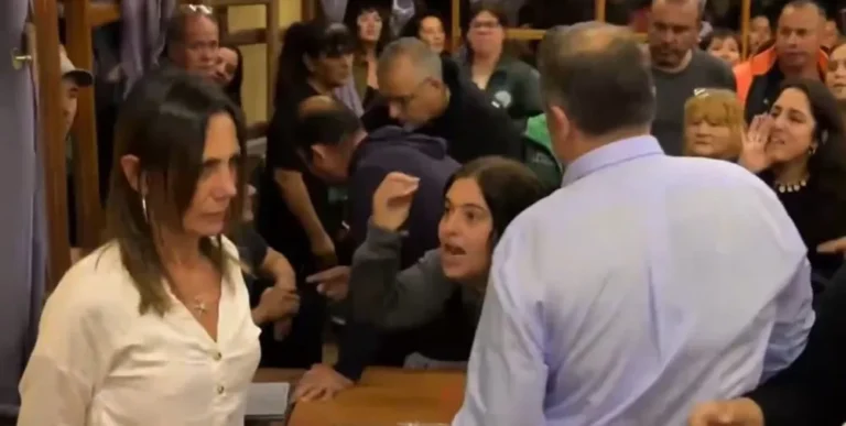 Escándalo en Villa Gesell: la sesión para rechazar el Presupuesto terminó entre insultos y agresiones