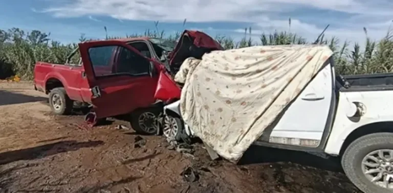 Fortin Olavarría: Tres muertos en un choque frontal entre camionetas