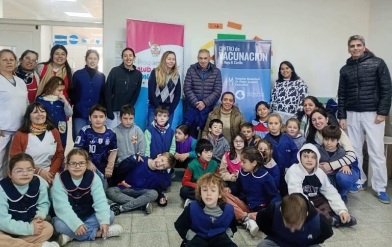 Visita a instituciones educativas con el programa Salud Escolar