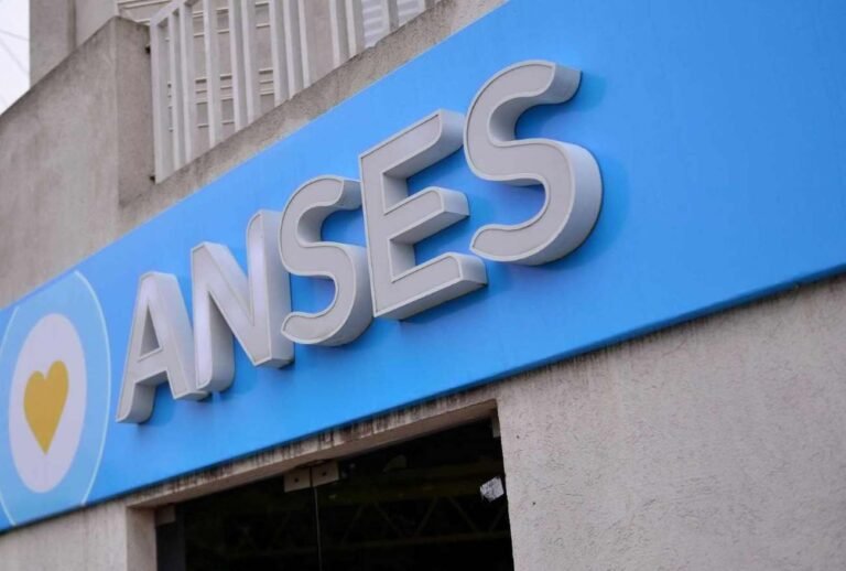Cuándo se pagan las jubilaciones de junio según el calendario de pagos de ANSES