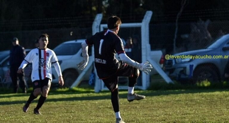 Fútbol de la URD: Derrotas de Defensores y Sarmiento. Empate albirrojo