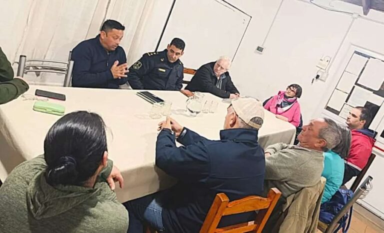 𝐑eunión junto a la dirigencia del Barrio El Jardin
