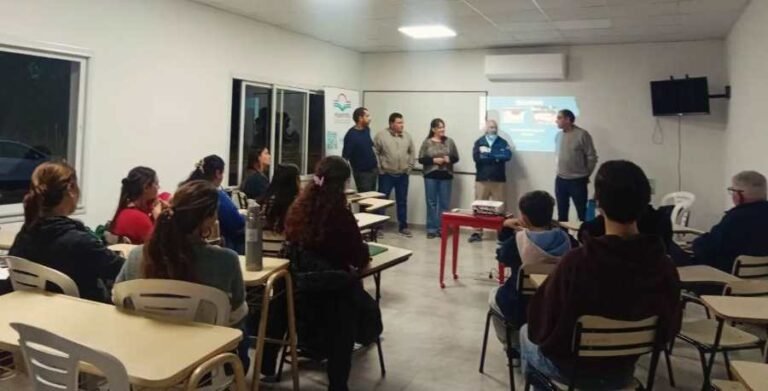 𝐂urso de Apicultura en Ayacucho